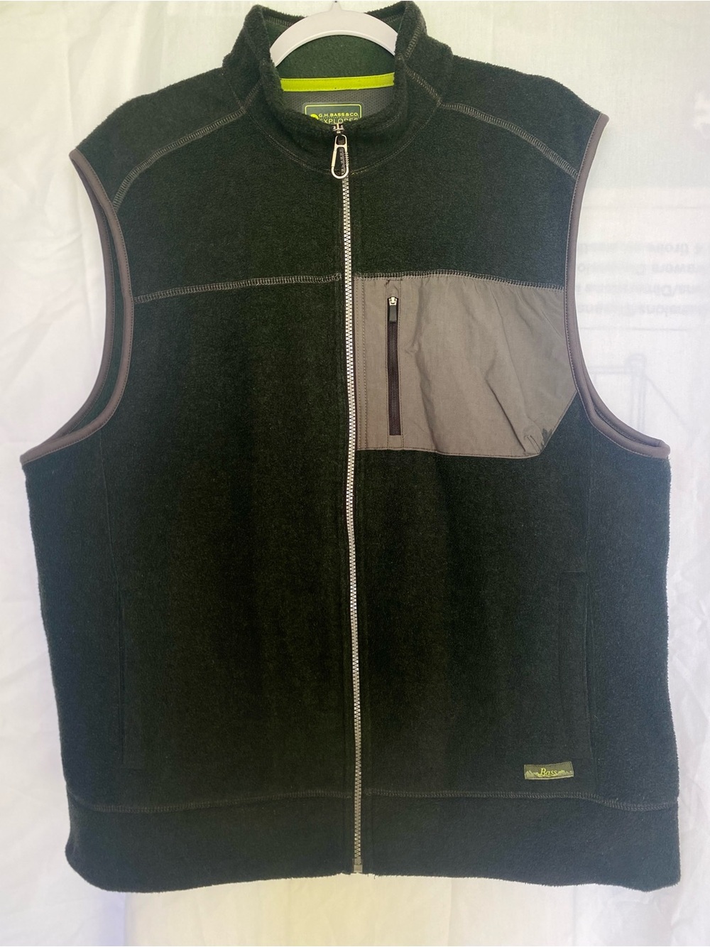 G.H. Bass & Co. Men’s Full Zip Vest Stand-Up Collar Pockets Green/Gray Large 46"
